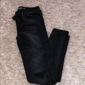 Great condition American Eagle black ripped jeans